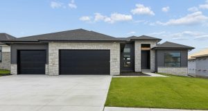 1-web-or-mls-10709 S 219th Ave_001