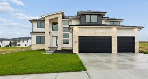 1-web-or-mls-21901 Buchanan Pkwy_001