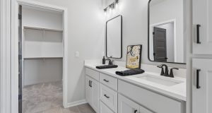 13-web-or-mls-10248 - 19505 Allied St_013
