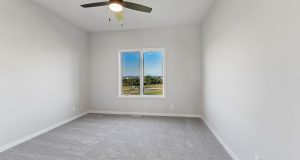 13-web-or-mls-10251 - 5606 N 198th St_013