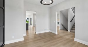 13-web-or-mls-5719 N 199th St_013