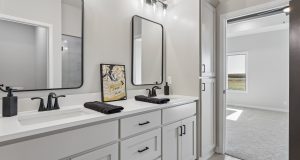 14-web-or-mls-10248 - 19505 Allied St_014