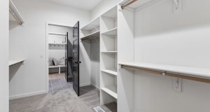 16-web-or-mls-11722 S 124th Ave_016