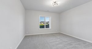 17-web-or-mls-10251 - 5606 N 198th St_017