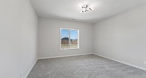 17-web-or-mls-5412 N 212th Ave_017