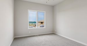 18-web-or-mls-11722 S 124th Ave_018