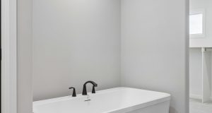 18-web-or-mls-5719 N 199th St_018