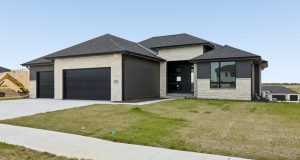 2-web-or-mls-8785 - 5502 N 213th St_002