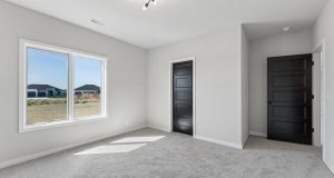 20-web-or-mls-5412 N 212th Ave_020