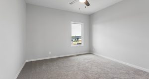 20-web-or-mls-8785 - 5502 N 213th St_020