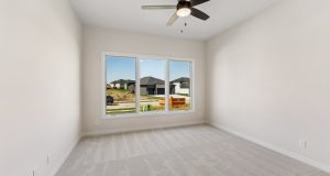 22-web-or-mls-9994 - 5701 N 195th St_022