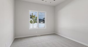 23-web-or-mls-12358 Lake Vista Dr_023