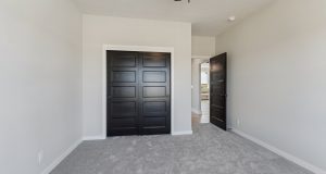 23-web-or-mls-5412 N 212th Ave_023