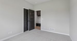 23-web-or-mls-5719 N 199th St_023