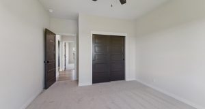 27-web-or-mls-9994 - 5701 N 195th St_027