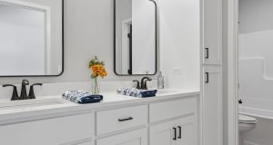 29-web-or-mls-5610 N 198th St_029