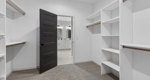 29-web-or-mls-8785 - 5502 N 213th St_029