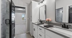 30-web-or-mls-10251 - 5606 N 198th St_030