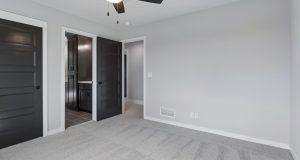 30-web-or-mls-5719 N 199th St_030