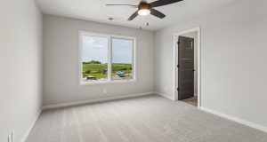 31-web-or-mls-5719 N 199th St_031