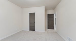 31-web-or-mls-9994 - 5701 N 195th St_031