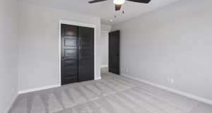 32-web-or-mls-5719 N 199th St_032