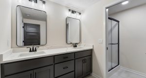 32-web-or-mls-9994 - 5701 N 195th St_032