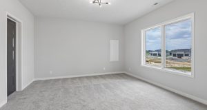 34-web-or-mls-8785 - 5502 N 213th St_034