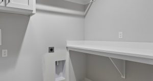 35-web-or-mls-5719 N 199th St_035