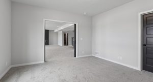 35-web-or-mls-8785 - 5502 N 213th St_035