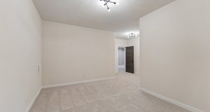 35-web-or-mls-9994 - 5701 N 195th St_035