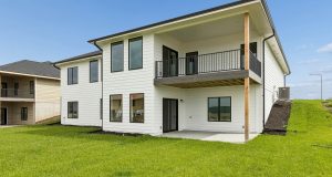 37-web-or-mls-11722 S 124th Ave_037