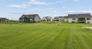 38-web-or-mls-5719 N 199th St_038