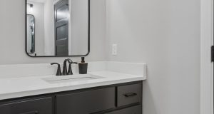 40-web-or-mls-8785 - 5502 N 213th St_040