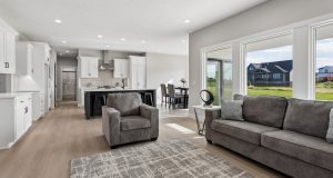 41-web-or-mls-5719 N 199th St - 003