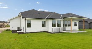 42-web-or-mls-19505 Allied St_042
