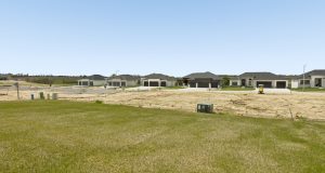 43-web-or-mls-8785 - 5502 N 213th St_043