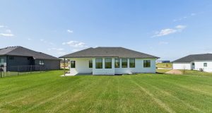 45-web-or-mls-9994 - 5701 N 195th St_045