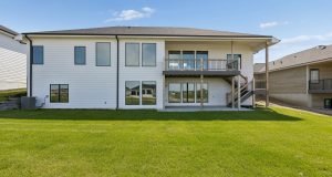 46-web-or-mls-5610 N 198th St_046