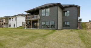 46-web-or-mls-8785 - 5502 N 213th St_046