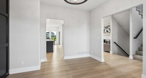 48-web-or-mls-5719 N 199th St - 010