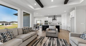 5-web-or-mls-10251 - 5606 N 198th St_005