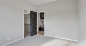 57-web-or-mls-5719 N 199th St - 019
