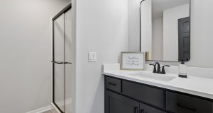 62-web-or-mls-5719 N 199th St - 024