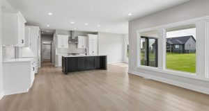 7-web-or-mls-5719 N 199th St_007