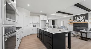 8-web-or-mls-10251 - 5606 N 198th St_008