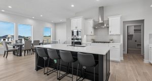 8-web-or-mls-5610 N 198th St_008