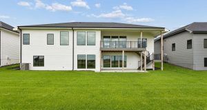 89-web-or-mls-44-print-10106 - 5811 N 197th St_044