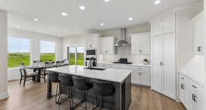 9-web-or-mls-9994 - 5701 N 195th St_009